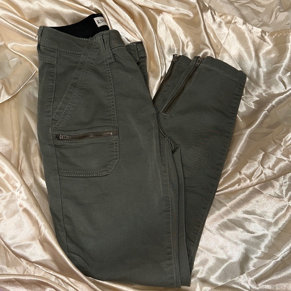 Skinny Jean like pants